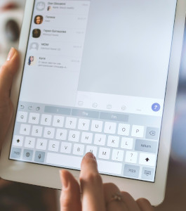 Contacta amb la Biblioteca