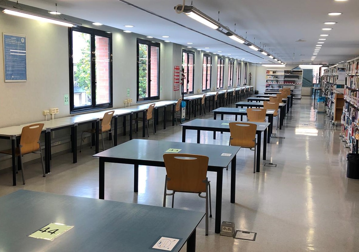 Obrim la Biblioteca parcialment