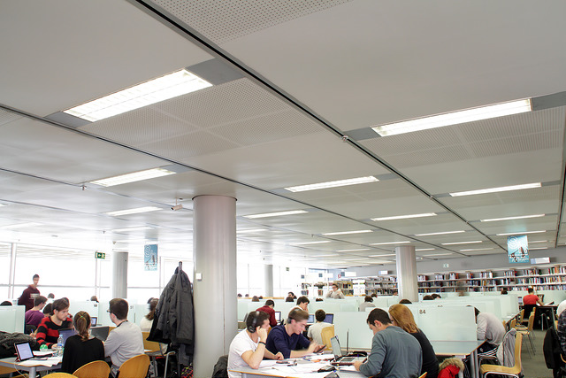 Sales per estudiar en silenci i per treballar en grup